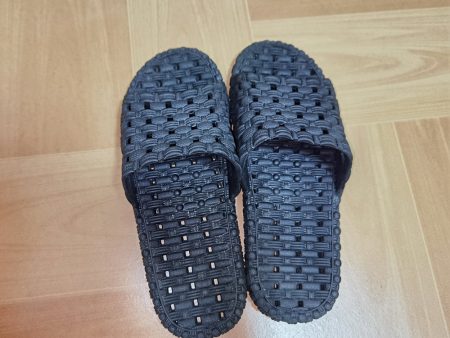 Niki&Sisi slippers, unisex sandals, woven shape, bath slippers For Sale