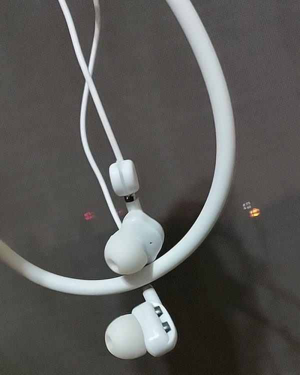 ROSZNN Earphones,Ear Wired Earbuds with Built-in Microphone & Volume Control,Compatible For Sale